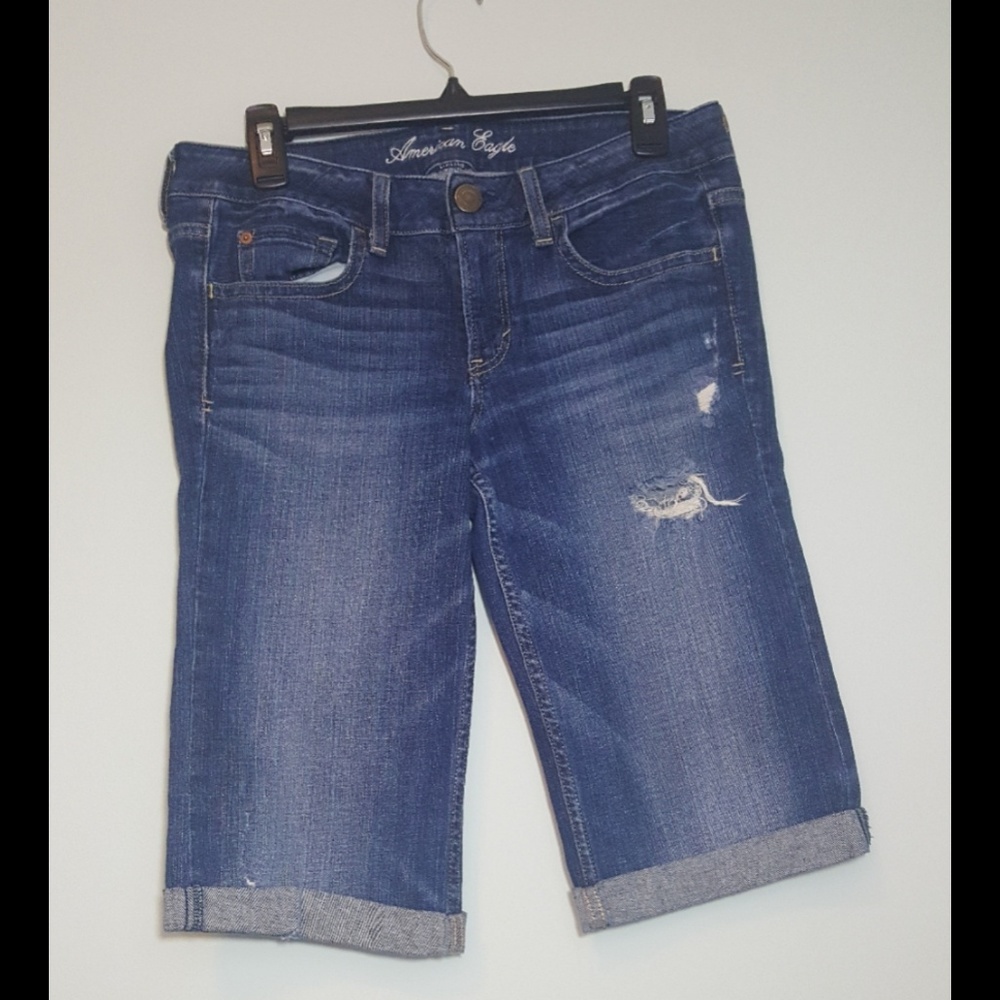 American eagle hipster distressed capri jeans